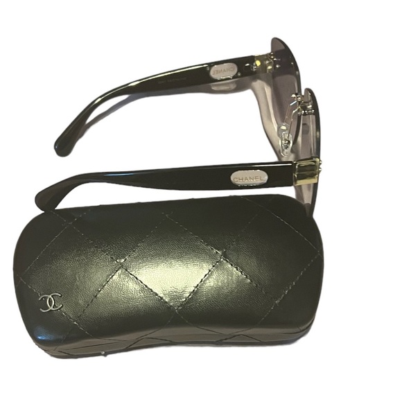 CHANEL Sunglasses - Picture 3 of 3
